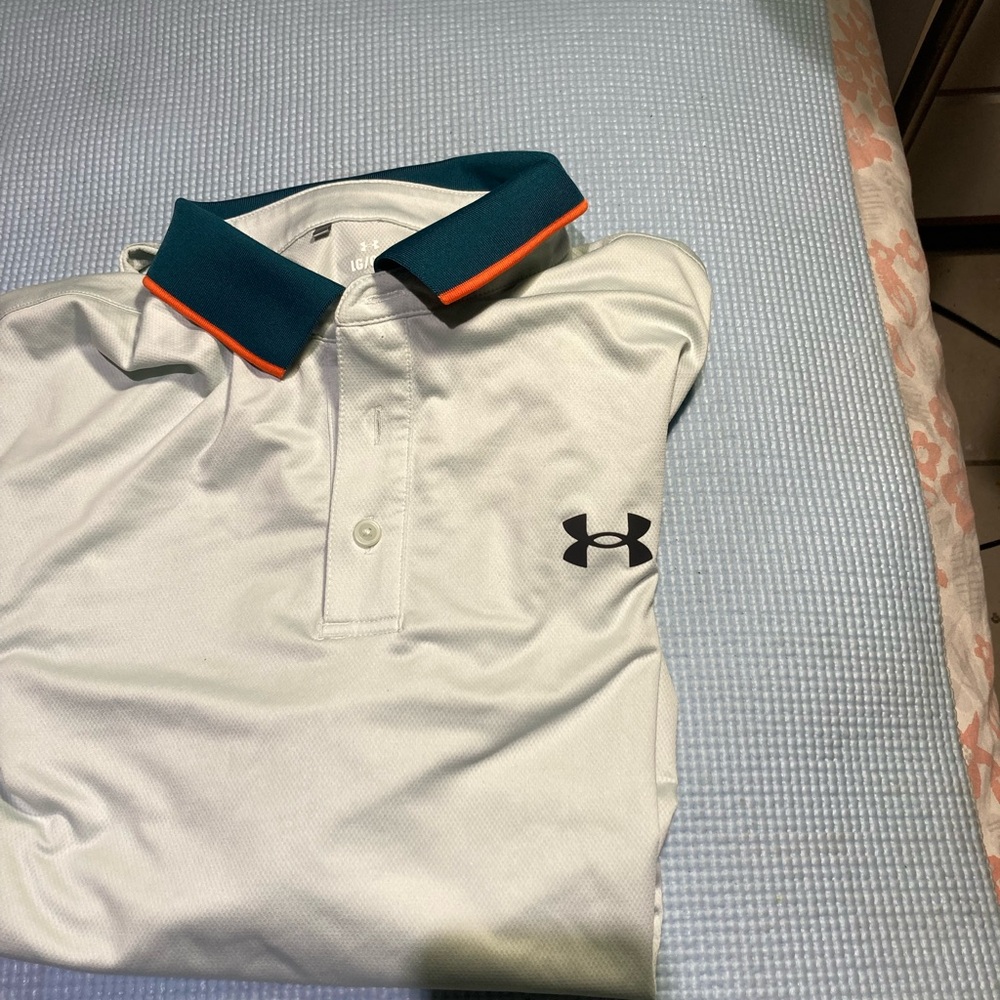 Under Armour Mens large sky blue / dark blue collar Short Sleeve Polo